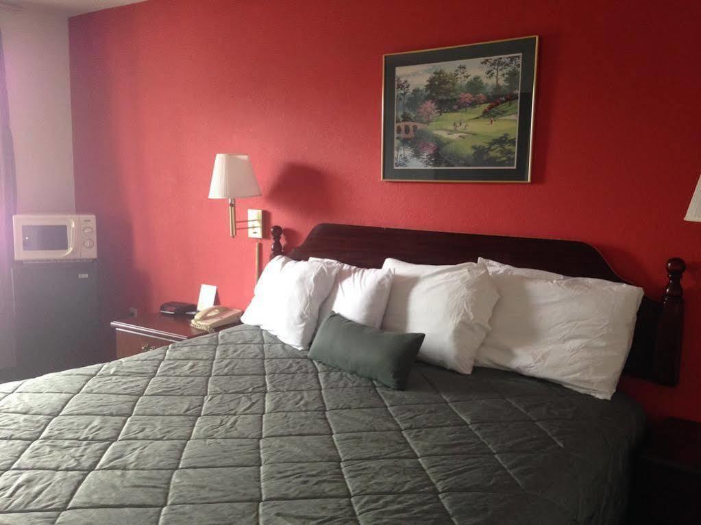 Days Inn By Wyndham Augusta Near Fort Gordon Экстерьер фото